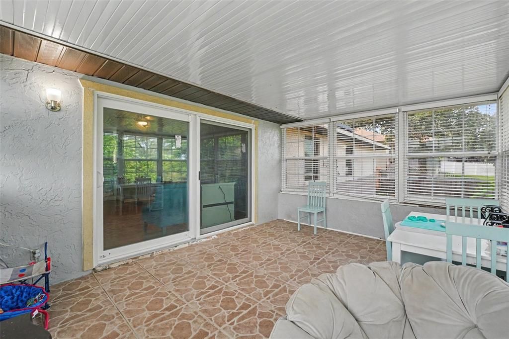 For Sale: $235,000 (3 beds, 2 baths, 1692 Square Feet)