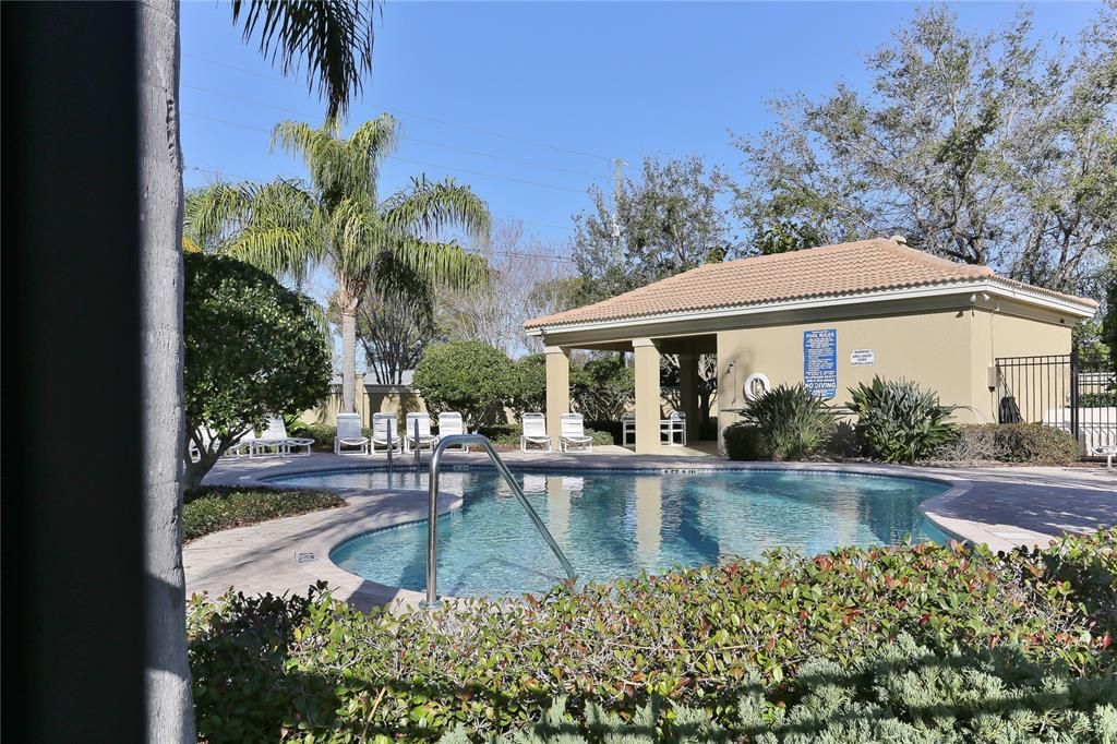 Activo con contrato: $449,900 (2 camas, 2 baños, 1474 Pies cuadrados)