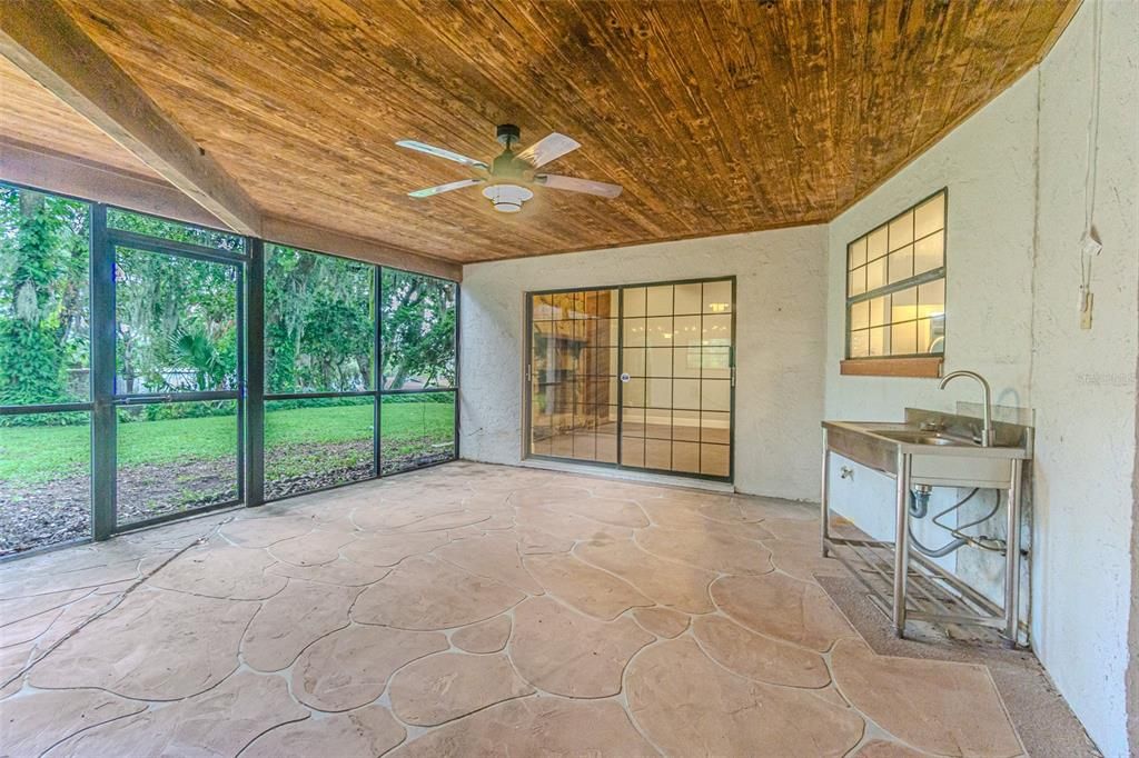 Active With Contract: $469,900 (3 beds, 2 baths, 2196 Square Feet)