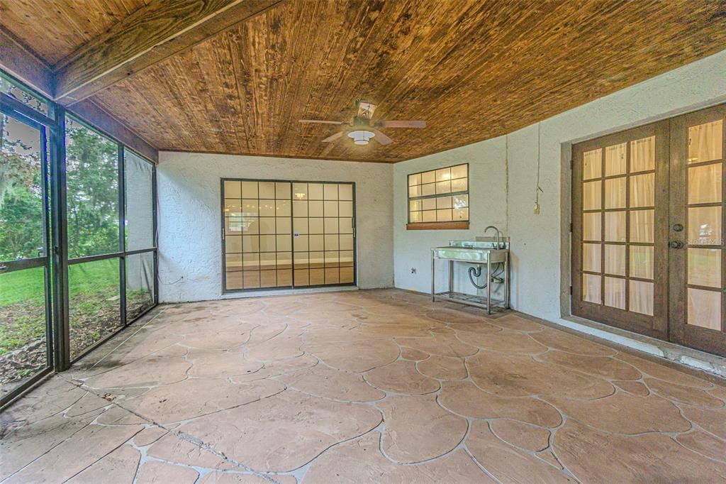 Active With Contract: $469,900 (3 beds, 2 baths, 2196 Square Feet)