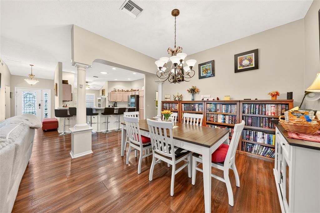 For Sale: $500,000 (3 beds, 2 baths, 1918 Square Feet)