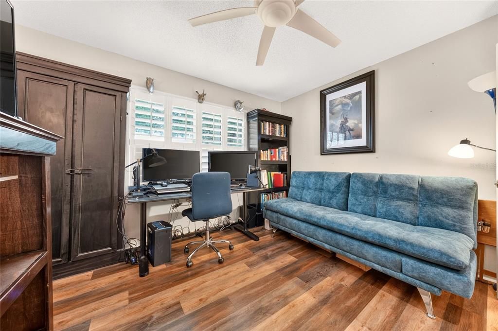 For Sale: $500,000 (3 beds, 2 baths, 1918 Square Feet)