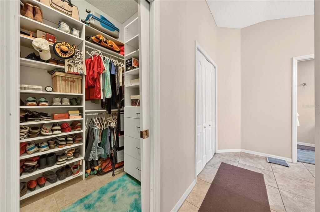For Sale: $500,000 (3 beds, 2 baths, 1918 Square Feet)