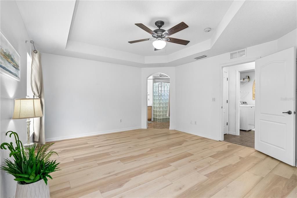 Activo con contrato: $399,900 (3 camas, 2 baños, 1836 Pies cuadrados)