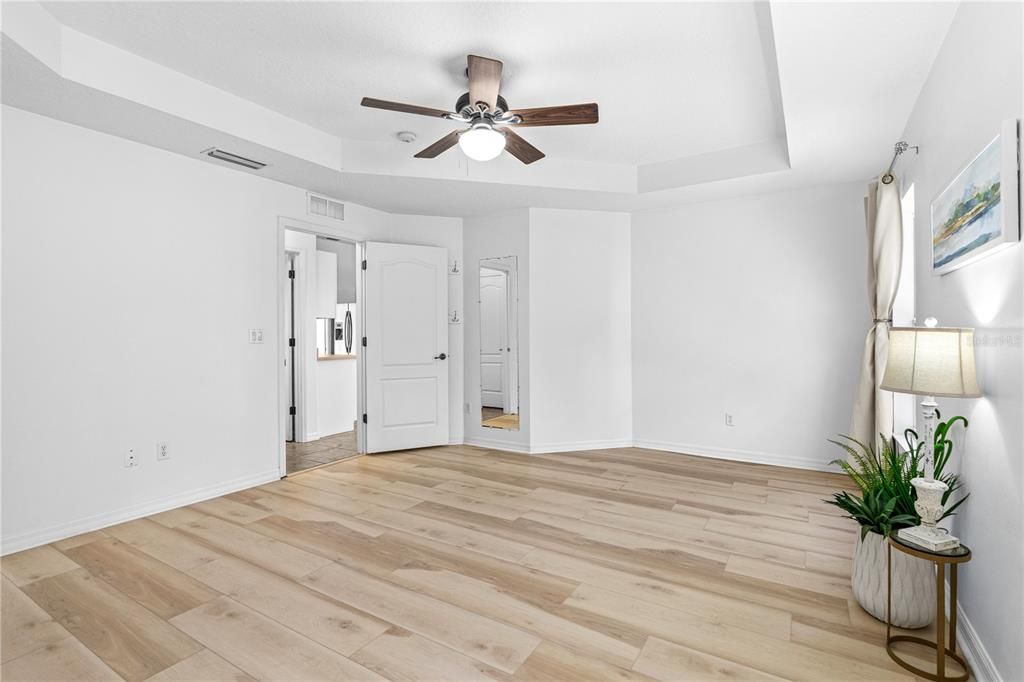 Activo con contrato: $399,900 (3 camas, 2 baños, 1836 Pies cuadrados)