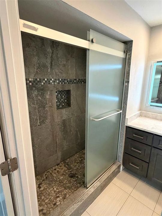 For Sale: $649,995 (3 beds, 2 baths, 1820 Square Feet)