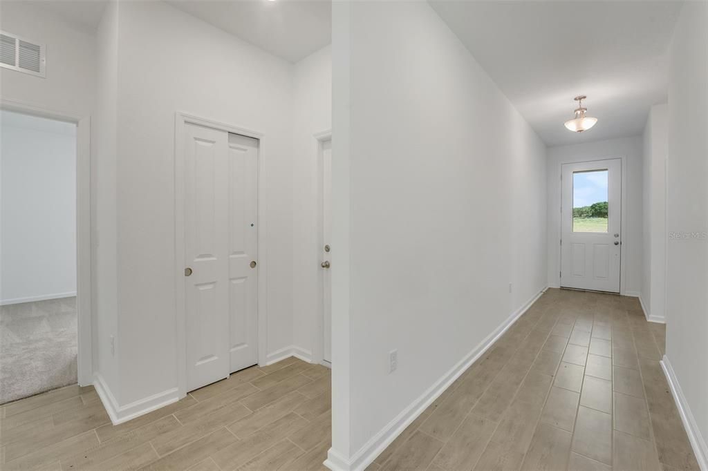 En Venta: $289,990 (4 camas, 2 baños, 1625 Pies cuadrados)
