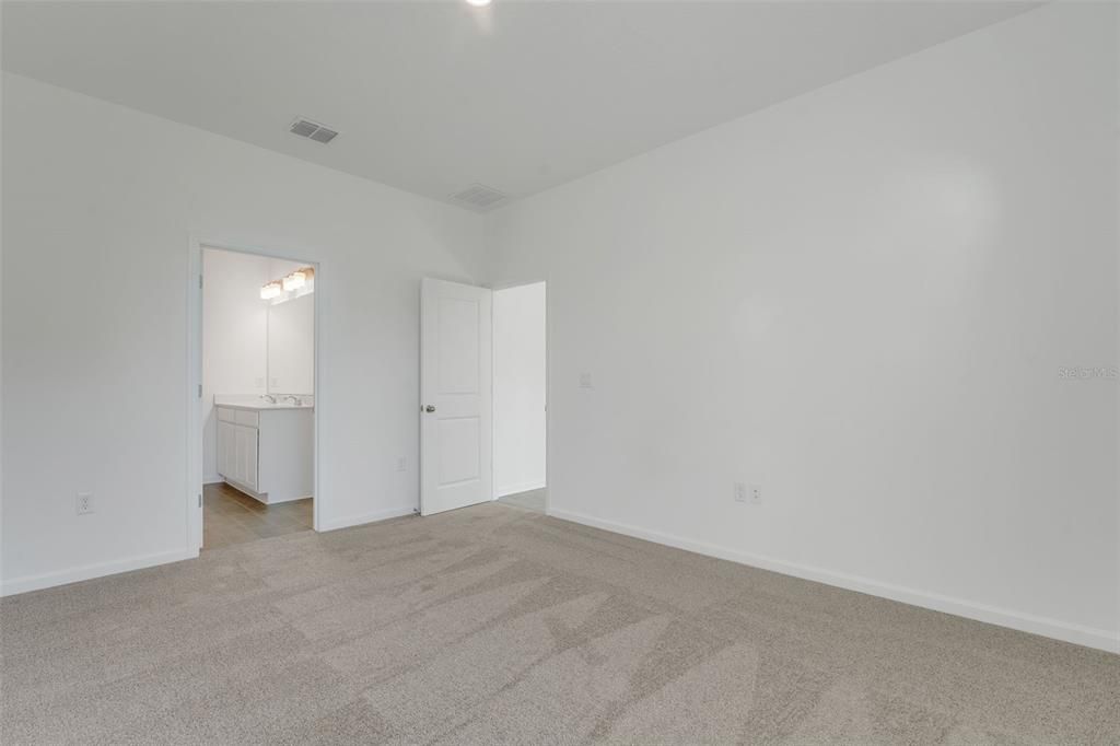 En Venta: $289,990 (4 camas, 2 baños, 1625 Pies cuadrados)