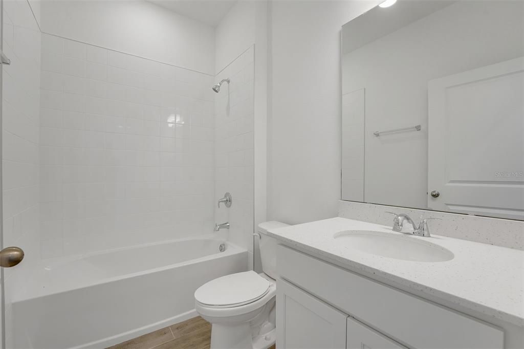 En Venta: $289,990 (4 camas, 2 baños, 1625 Pies cuadrados)