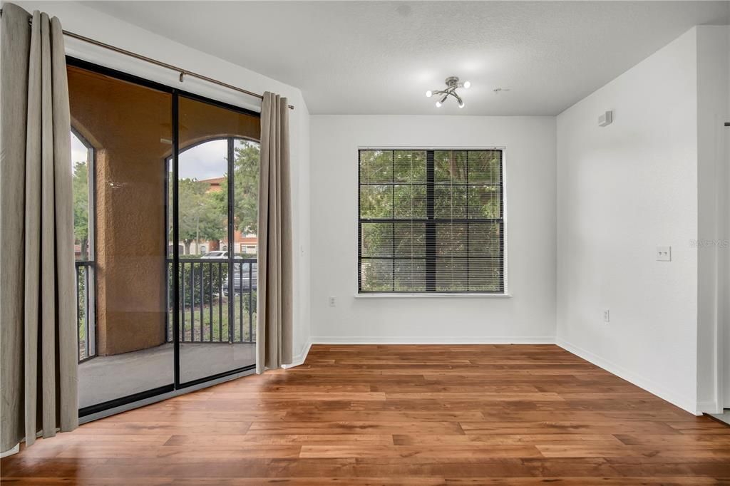 For Rent: $1,450 (1 beds, 1 baths, 750 Square Feet)