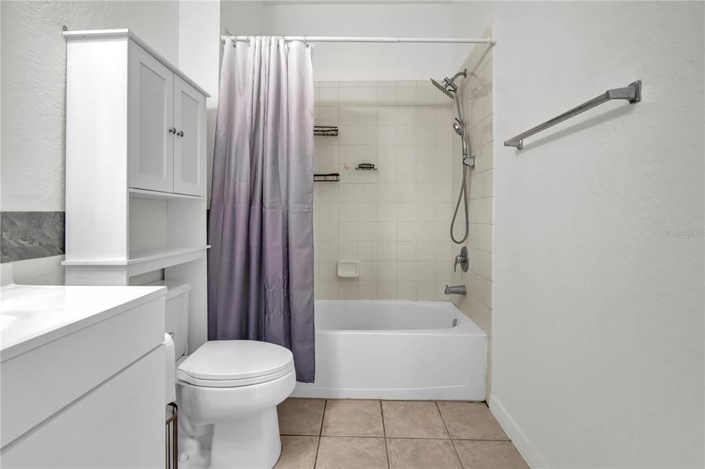 For Rent: $1,450 (1 beds, 1 baths, 750 Square Feet)