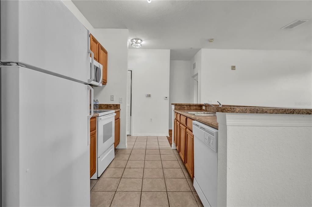 For Rent: $1,450 (1 beds, 1 baths, 750 Square Feet)