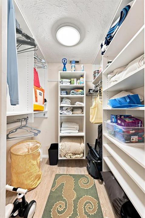 For Rent: $2,500 (2 beds, 2 baths, 1422 Square Feet)