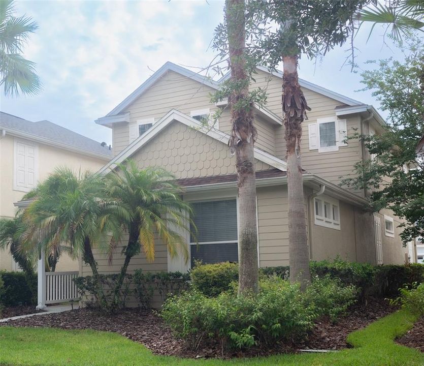Activo con contrato: $399,000 (4 camas, 2 baños, 1795 Pies cuadrados)
