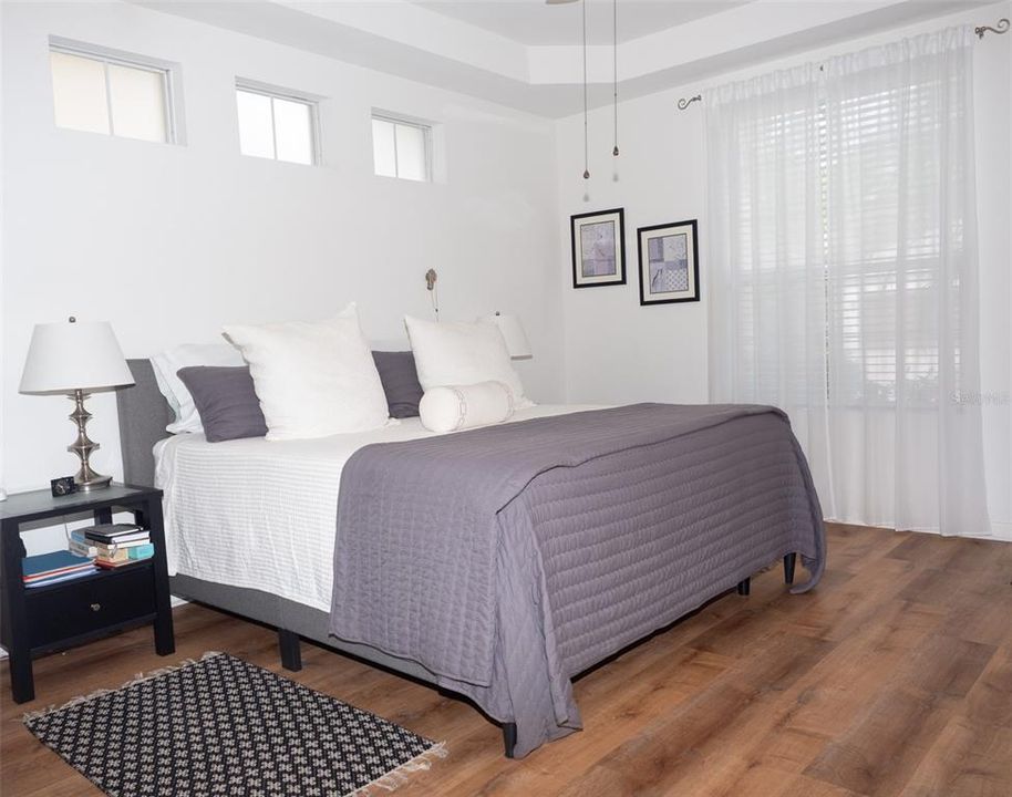 Activo con contrato: $399,000 (4 camas, 2 baños, 1795 Pies cuadrados)