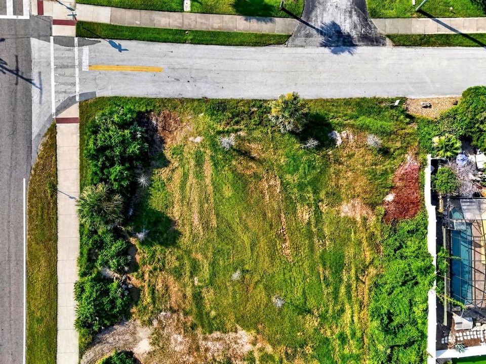 For Sale: $399,000 (0.14 acres)