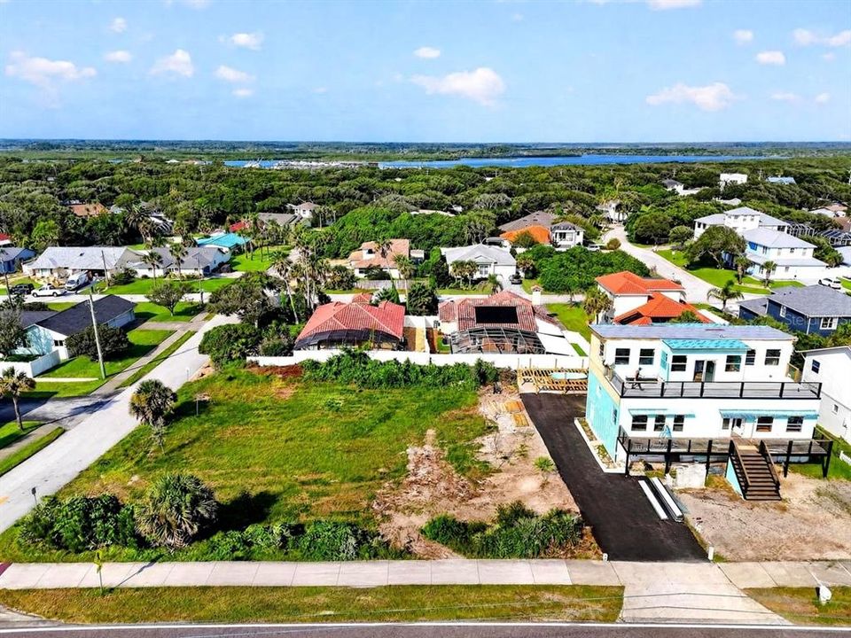 For Sale: $399,000 (0.14 acres)