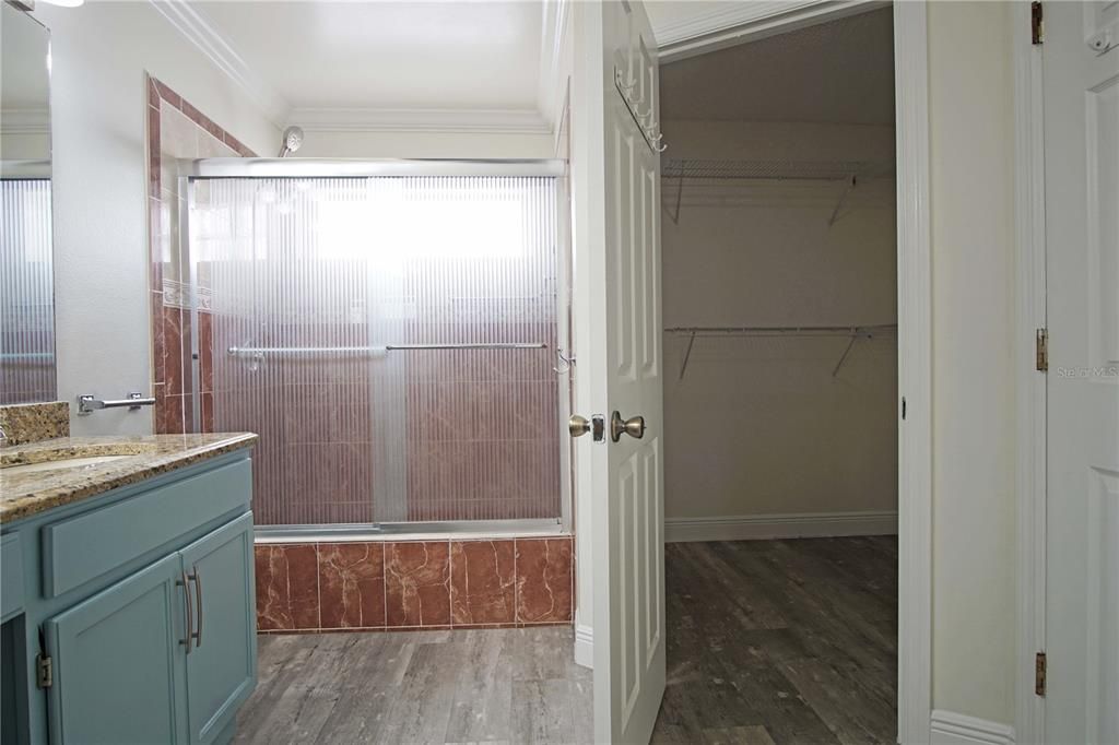 For Rent: $2,495 (3 beds, 2 baths, 1866 Square Feet)