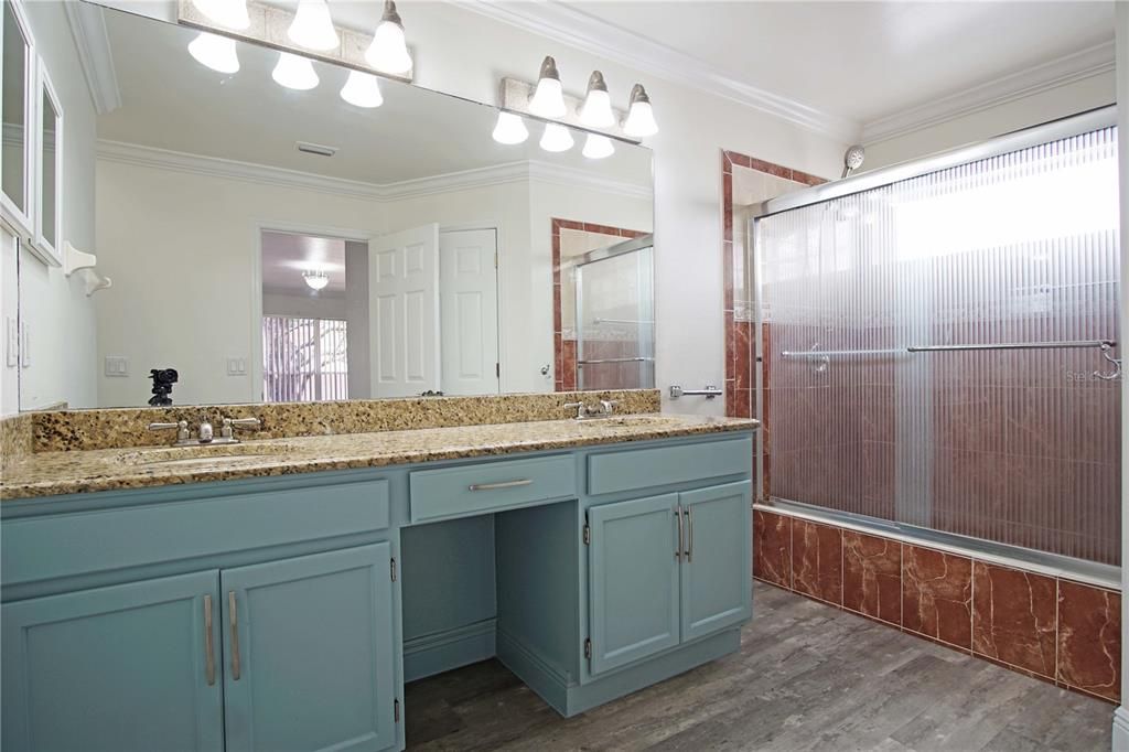 For Rent: $2,495 (3 beds, 2 baths, 1866 Square Feet)