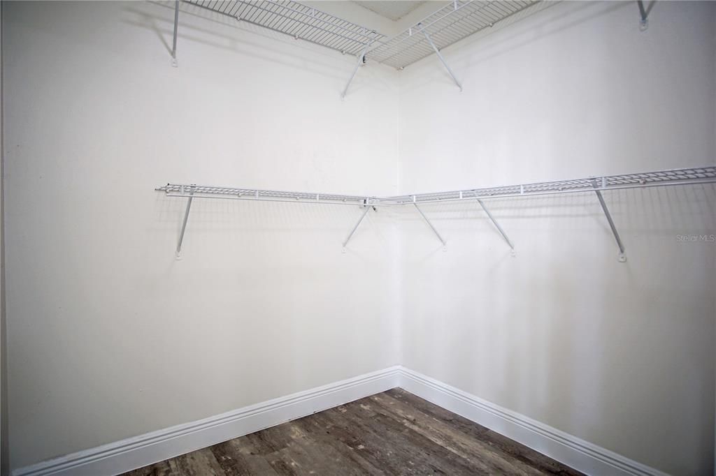 For Rent: $2,495 (3 beds, 2 baths, 1866 Square Feet)