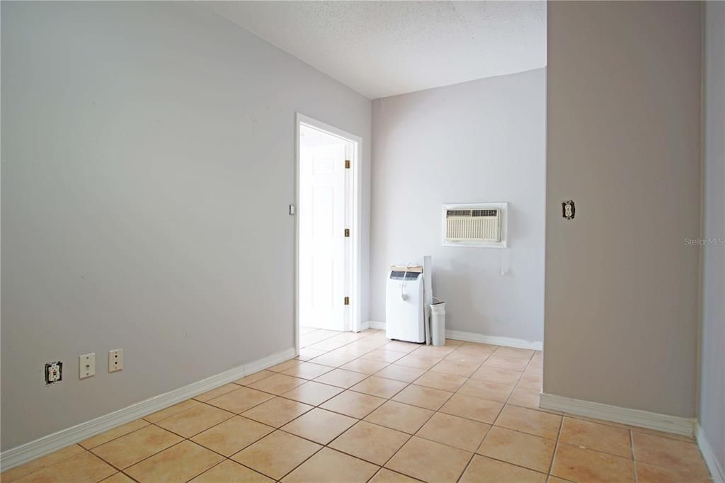 For Rent: $2,495 (3 beds, 2 baths, 1866 Square Feet)