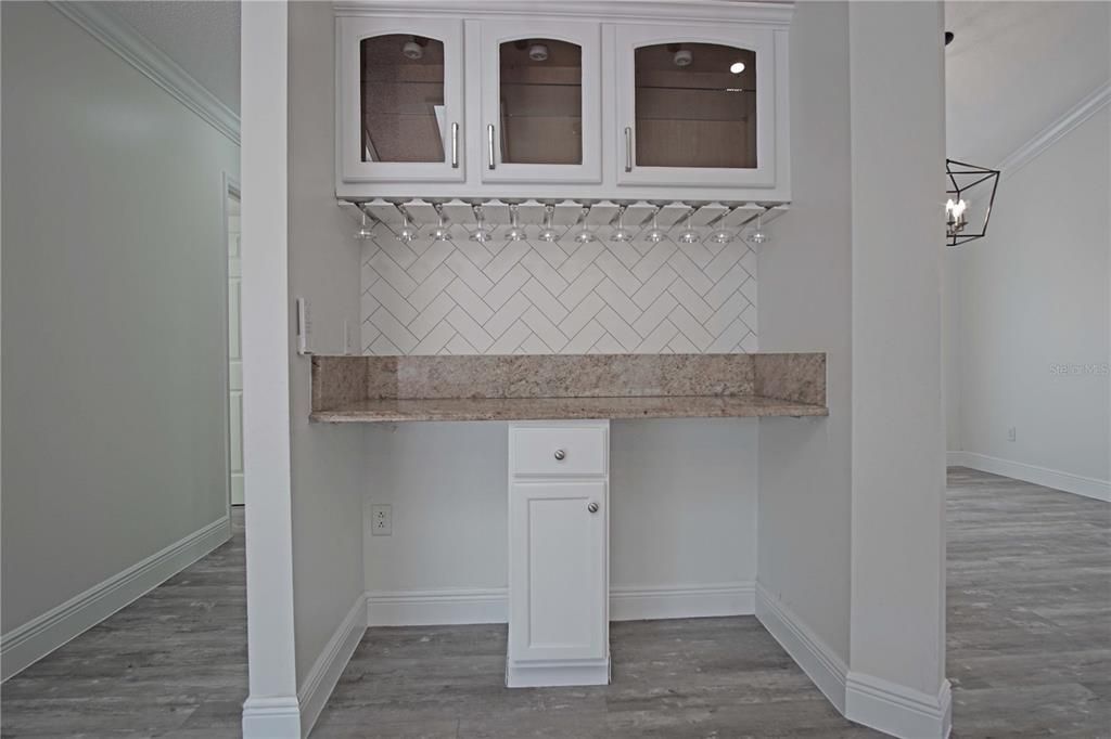 For Rent: $2,495 (3 beds, 2 baths, 1866 Square Feet)