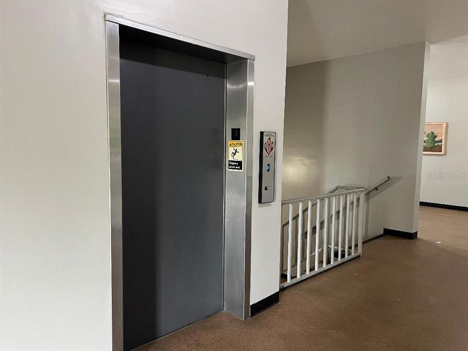 For Sale: $115,900 (1 beds, 1 baths, 825 Square Feet)