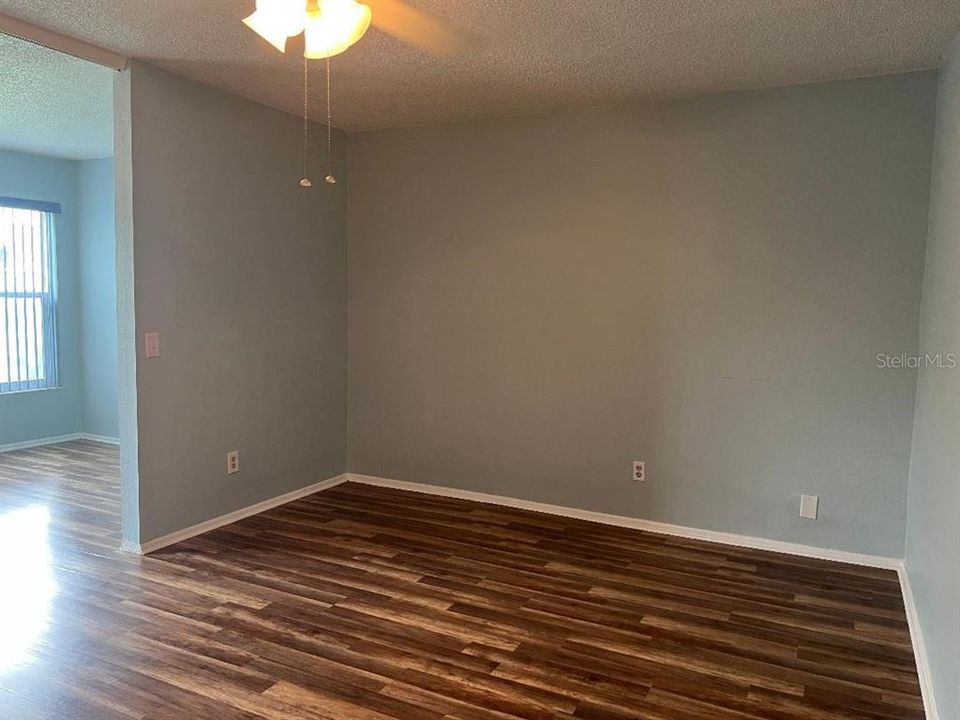 For Sale: $115,900 (1 beds, 1 baths, 825 Square Feet)