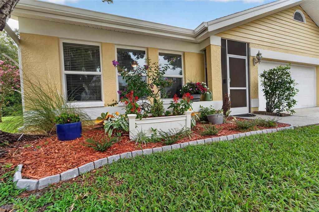 For Sale: $589,000 (3 beds, 2 baths, 2249 Square Feet)