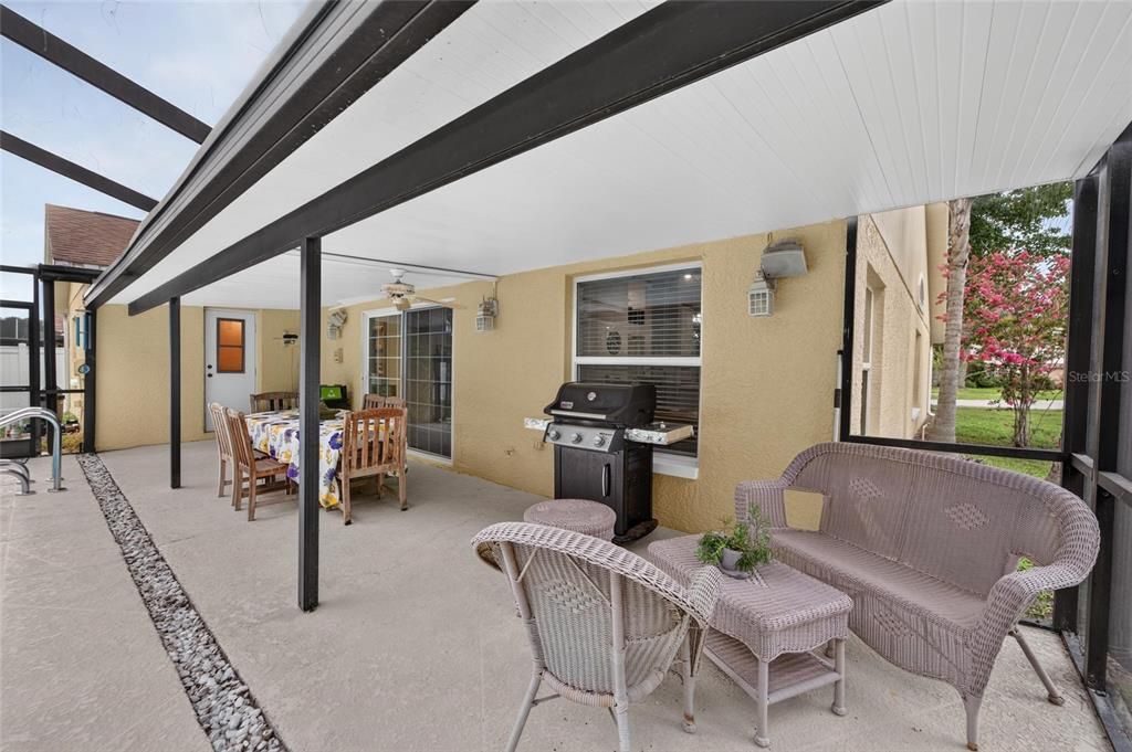 For Sale: $589,000 (3 beds, 2 baths, 2249 Square Feet)