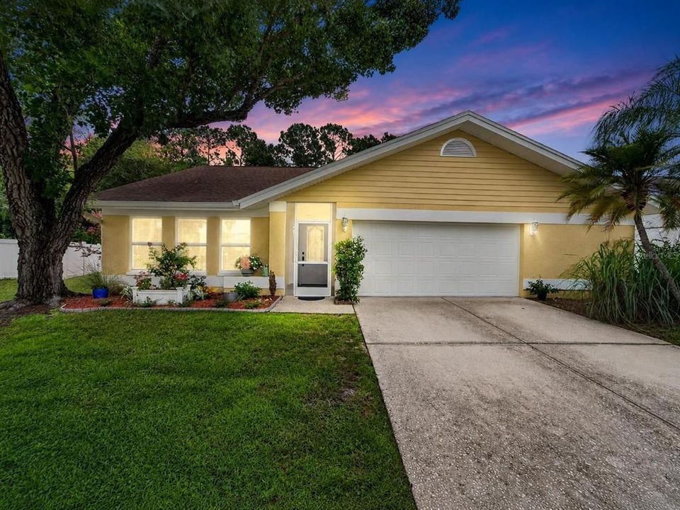 For Sale: $589,000 (3 beds, 2 baths, 2249 Square Feet)