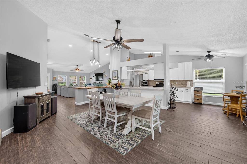 For Sale: $589,000 (3 beds, 2 baths, 2249 Square Feet)