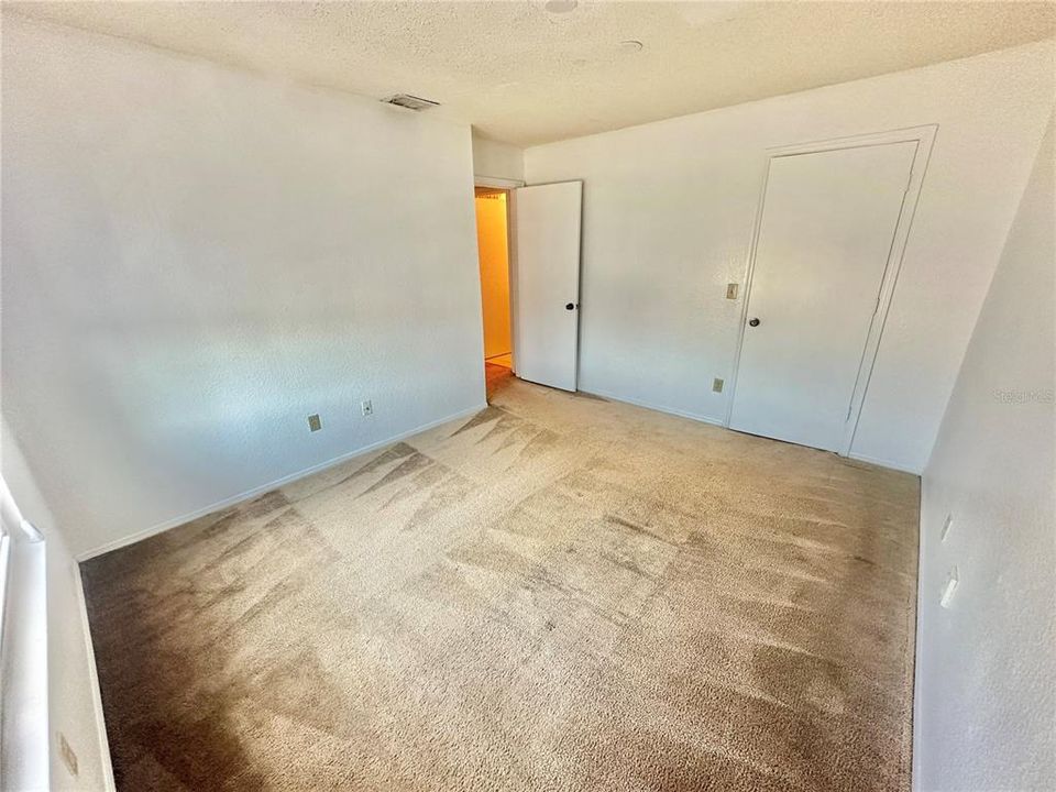 На продажу: $188,000 (2 спален, 1 ванн, 810 Квадратных фут)
