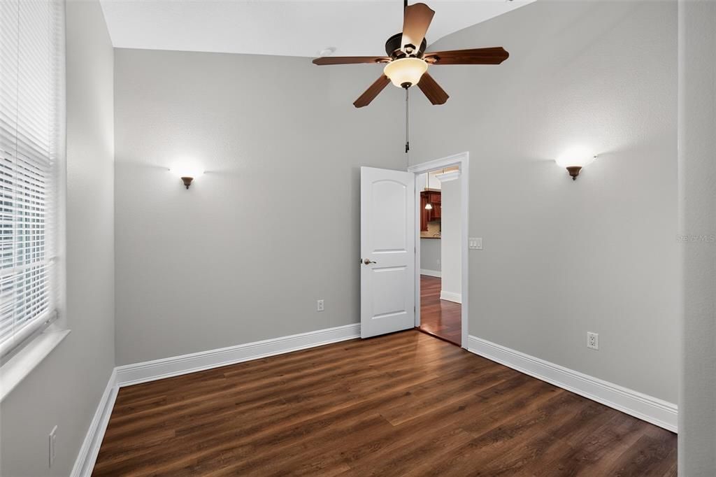 Activo con contrato: $380,000 (3 camas, 2 baños, 1530 Pies cuadrados)