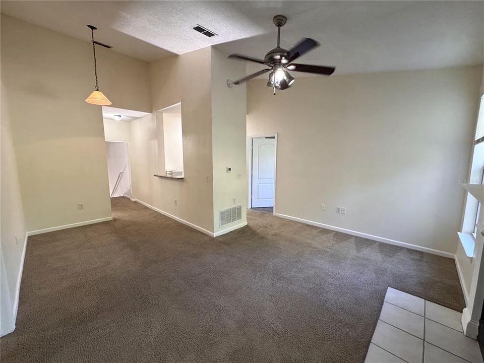 For Sale: $209,000 (2 beds, 2 baths, 1088 Square Feet)