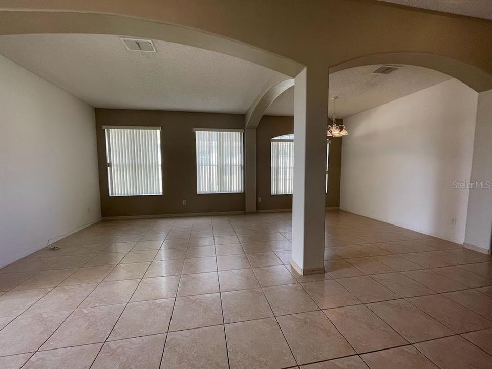 For Rent: $2,300 (4 beds, 3 baths, 2196 Square Feet)