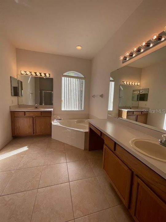 For Rent: $2,300 (4 beds, 3 baths, 2196 Square Feet)