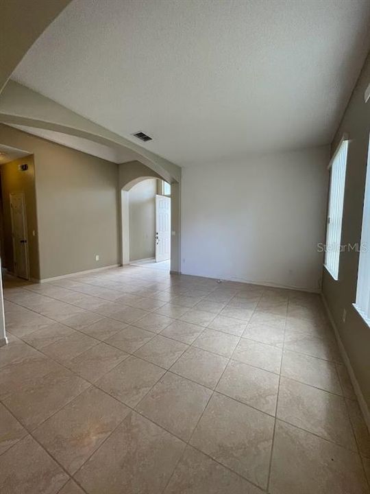 For Rent: $2,300 (4 beds, 3 baths, 2196 Square Feet)