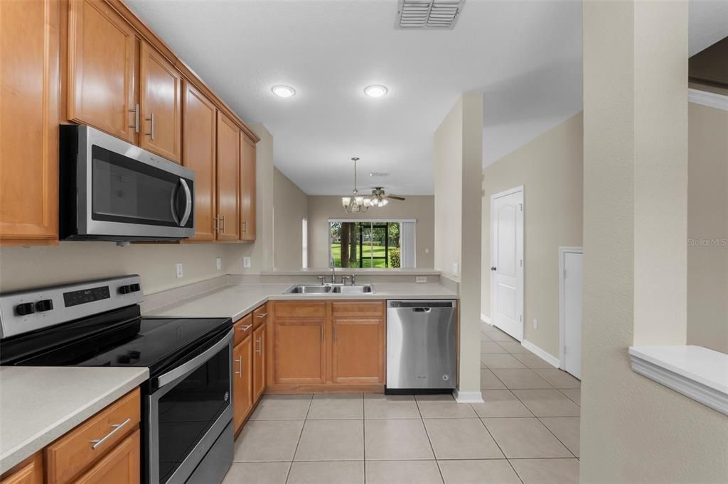 For Rent: $1,800 (2 beds, 2 baths, 1071 Square Feet)