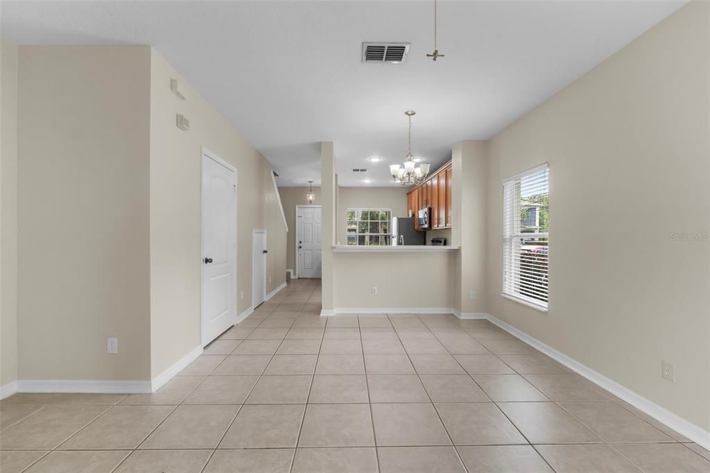 For Rent: $1,800 (2 beds, 2 baths, 1071 Square Feet)