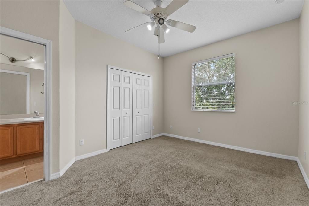 For Rent: $1,800 (2 beds, 2 baths, 1071 Square Feet)
