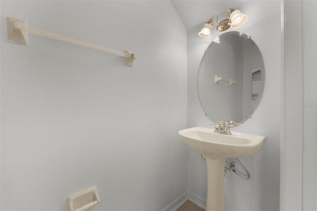 For Rent: $1,800 (2 beds, 2 baths, 1071 Square Feet)