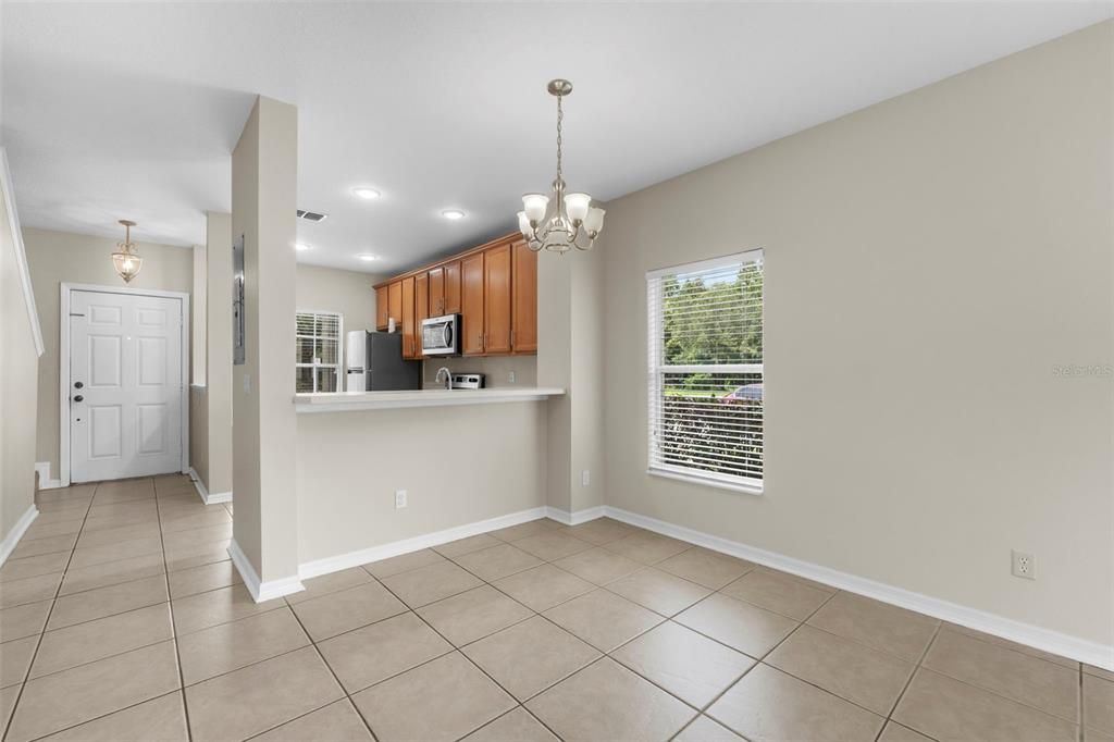 For Rent: $1,800 (2 beds, 2 baths, 1071 Square Feet)