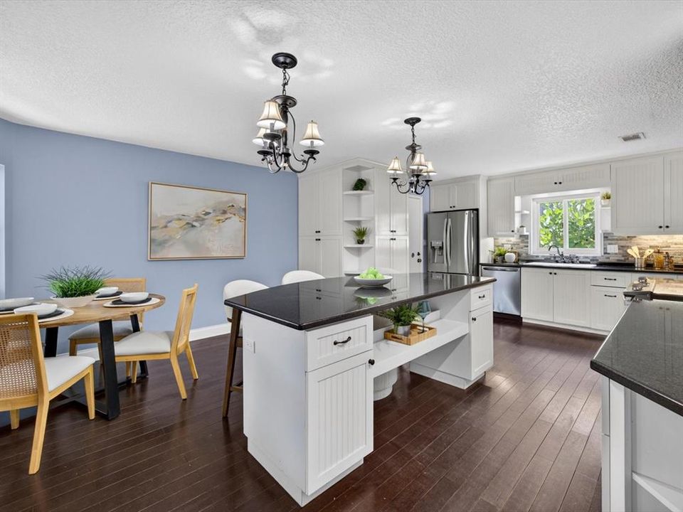 For Rent: $3,950 (4 beds, 2 baths, 1660 Square Feet)