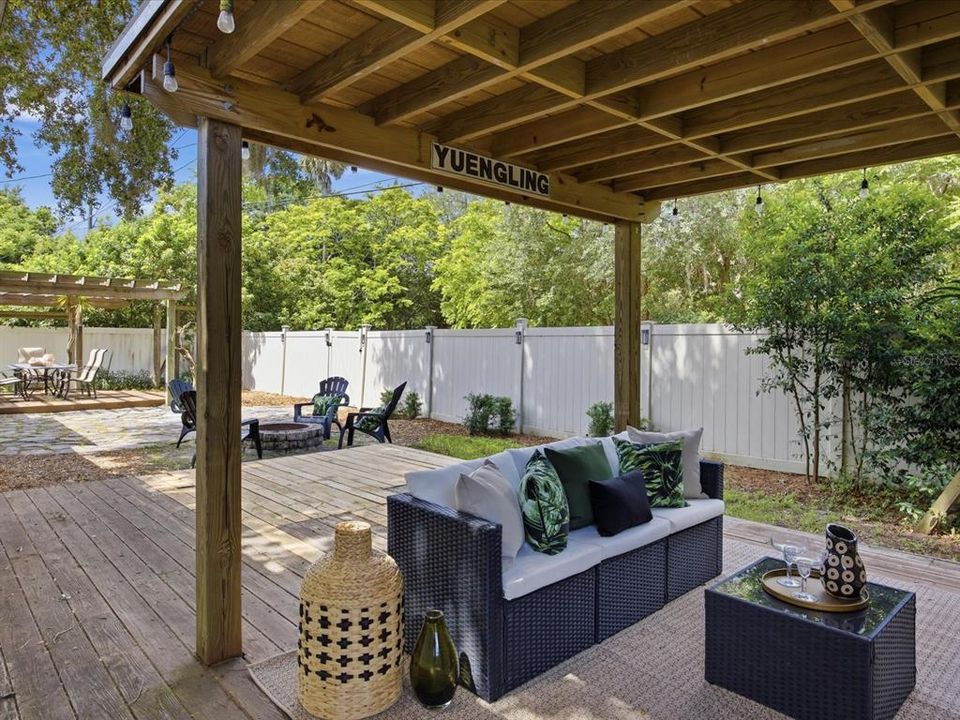 For Rent: $3,950 (4 beds, 2 baths, 1660 Square Feet)