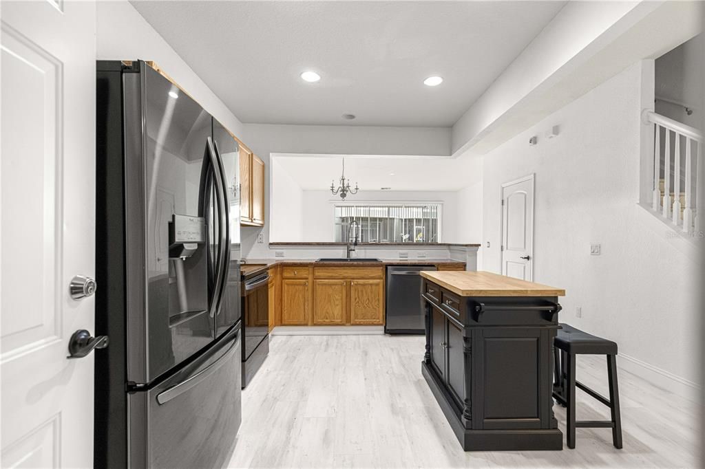 For Sale: $199,000 (3 beds, 2 baths, 1584 Square Feet)
