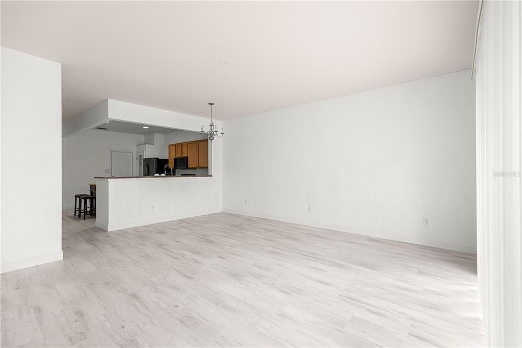 For Sale: $199,000 (3 beds, 2 baths, 1584 Square Feet)