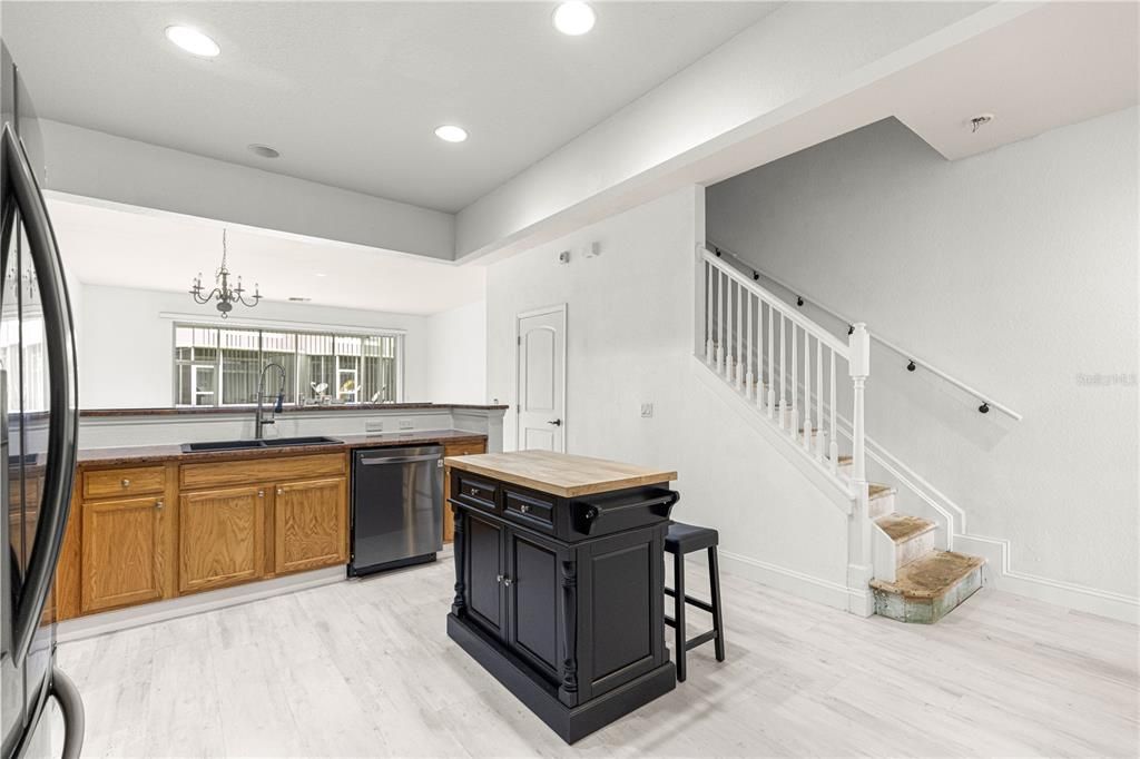 For Sale: $199,000 (3 beds, 2 baths, 1584 Square Feet)