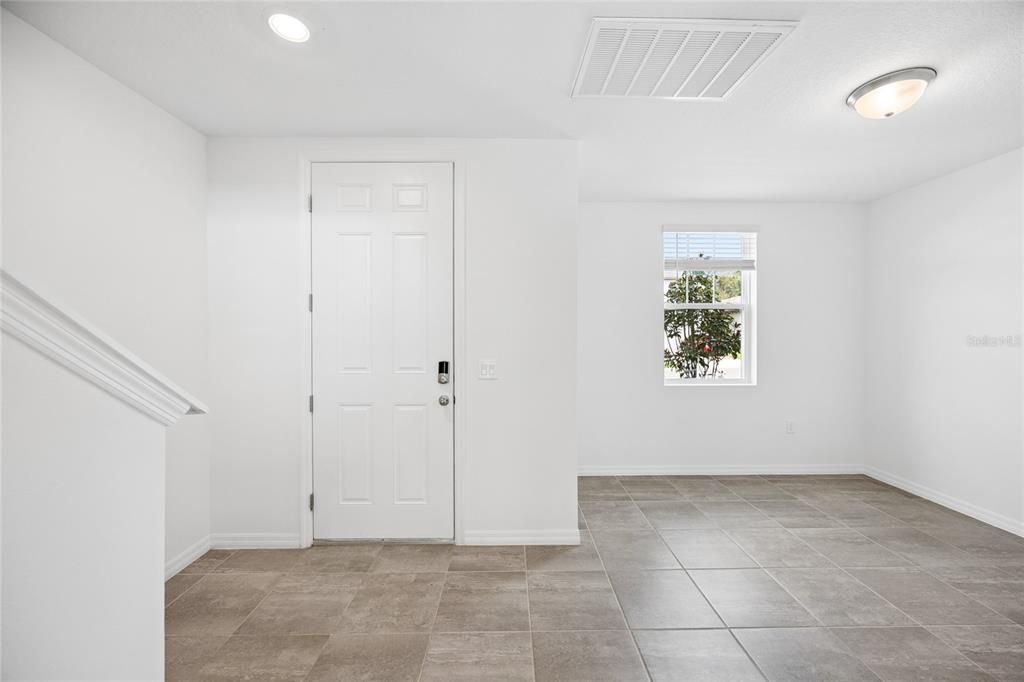 В аренду: $2,350 (4 спален, 2 ванн, 2343 Квадратных фут)