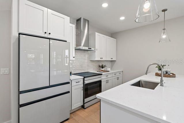 Activo con contrato: $850,000 (4 camas, 3 baños, 2340 Pies cuadrados)